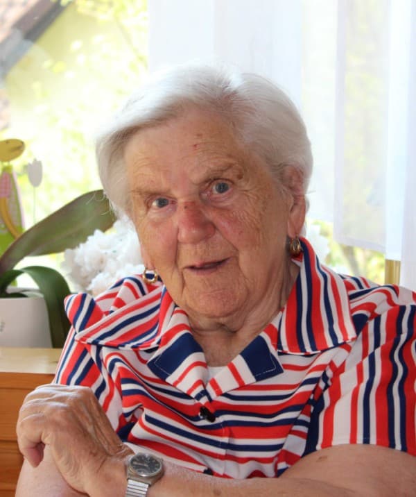 Frau Katharina Frank