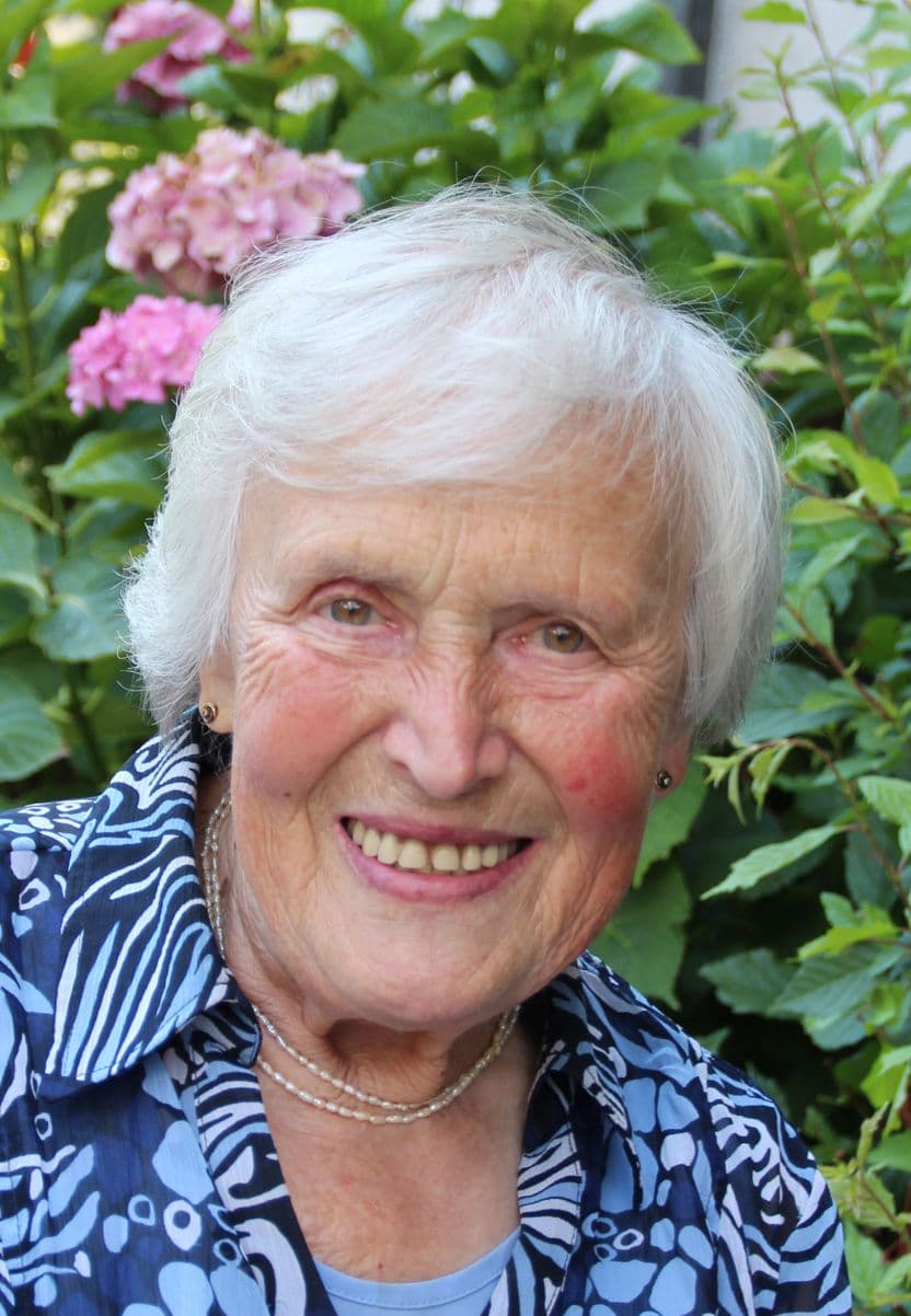 Frau Lydia Raschke