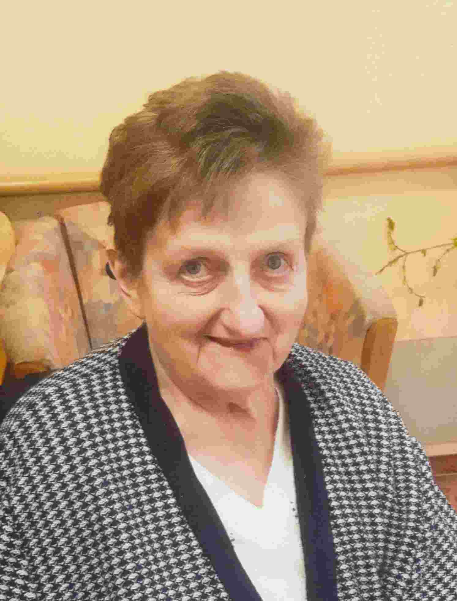 Frau Gunda Löw